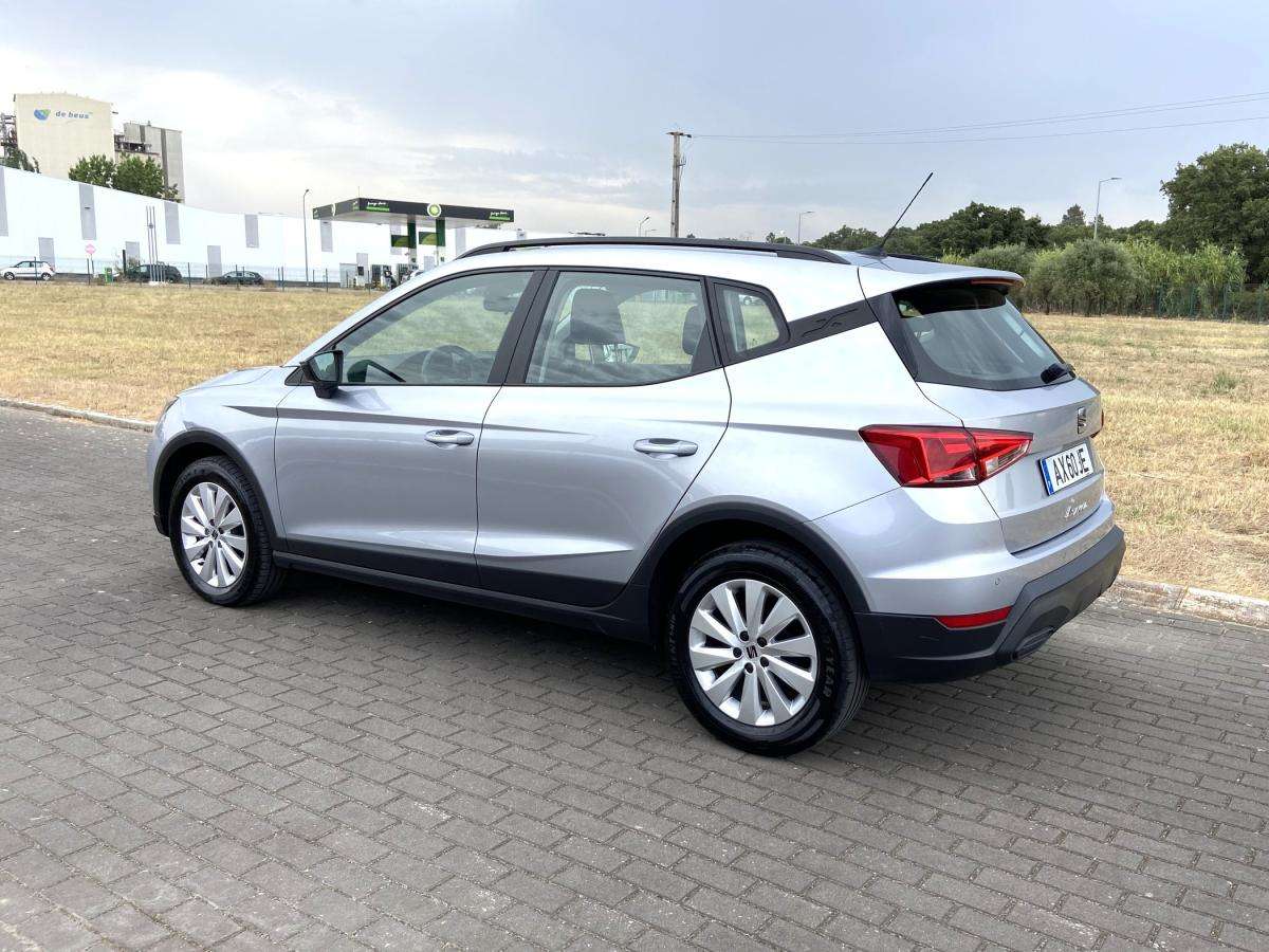seat-arona-2023-gasolina-999cc