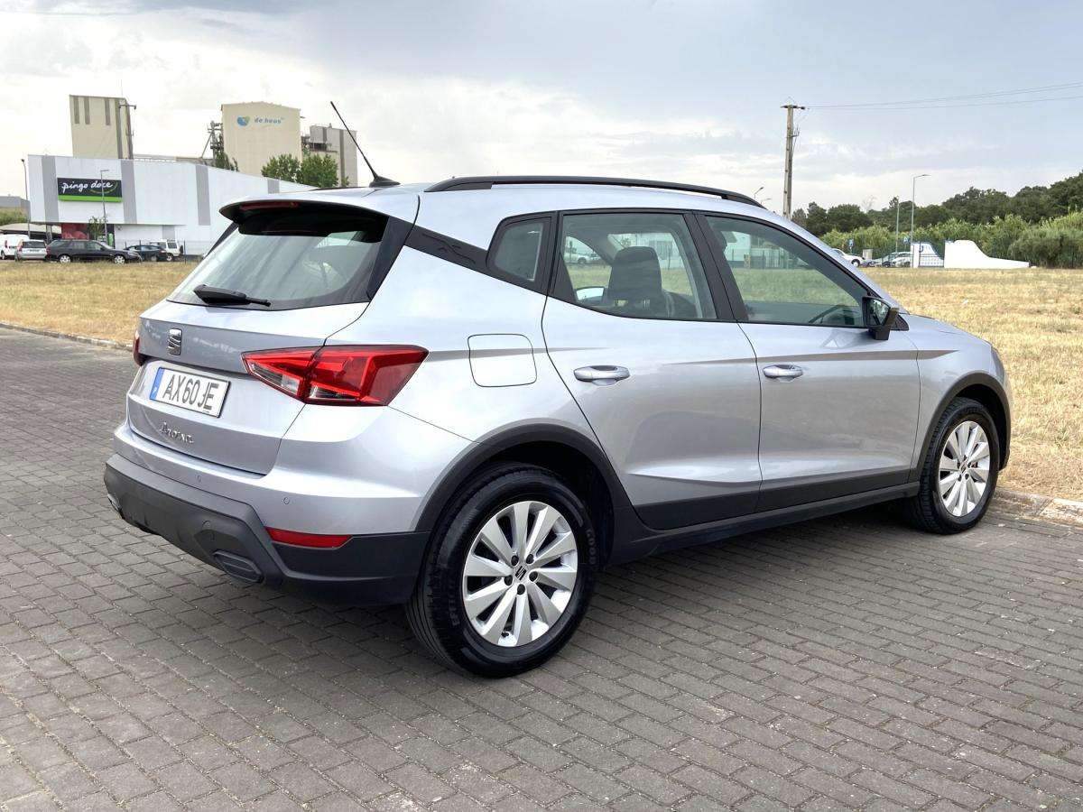 seat-arona-2023-gasolina-999cc