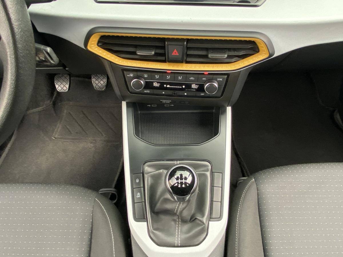 seat-arona-2023-gasolina-999cc