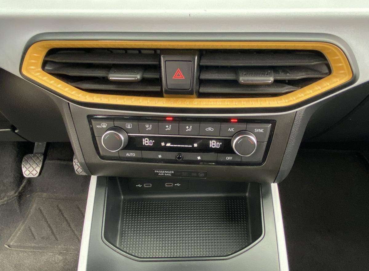 seat-arona-2023-gasolina-999cc