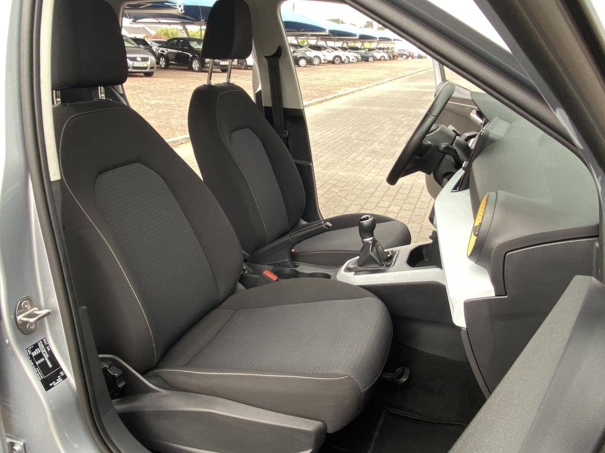 seat-arona-2023-gasolina-999cc