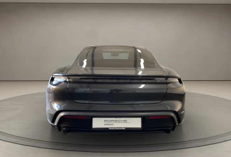 porsche-taycan-gts-2022-eletrico