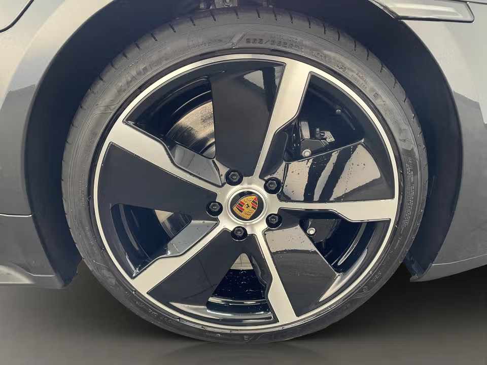 porsche-taycan-gts-2022-eletrico