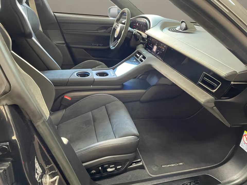 porsche-taycan-gts-2022-eletrico
