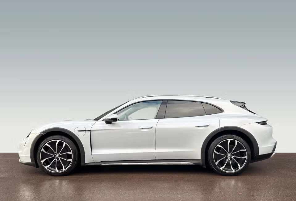 porsche-taycan-4-2023-eletrico