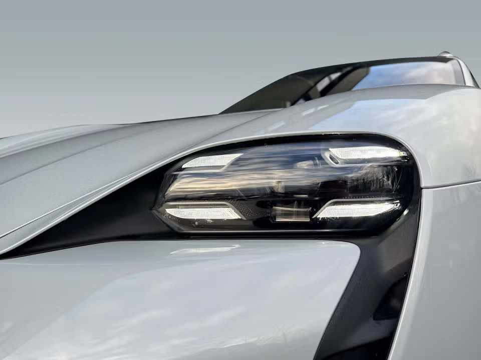 porsche-taycan-4-2023-eletrico