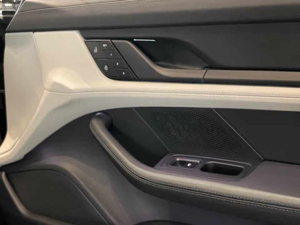 porsche-taycan-2023-eletrico
