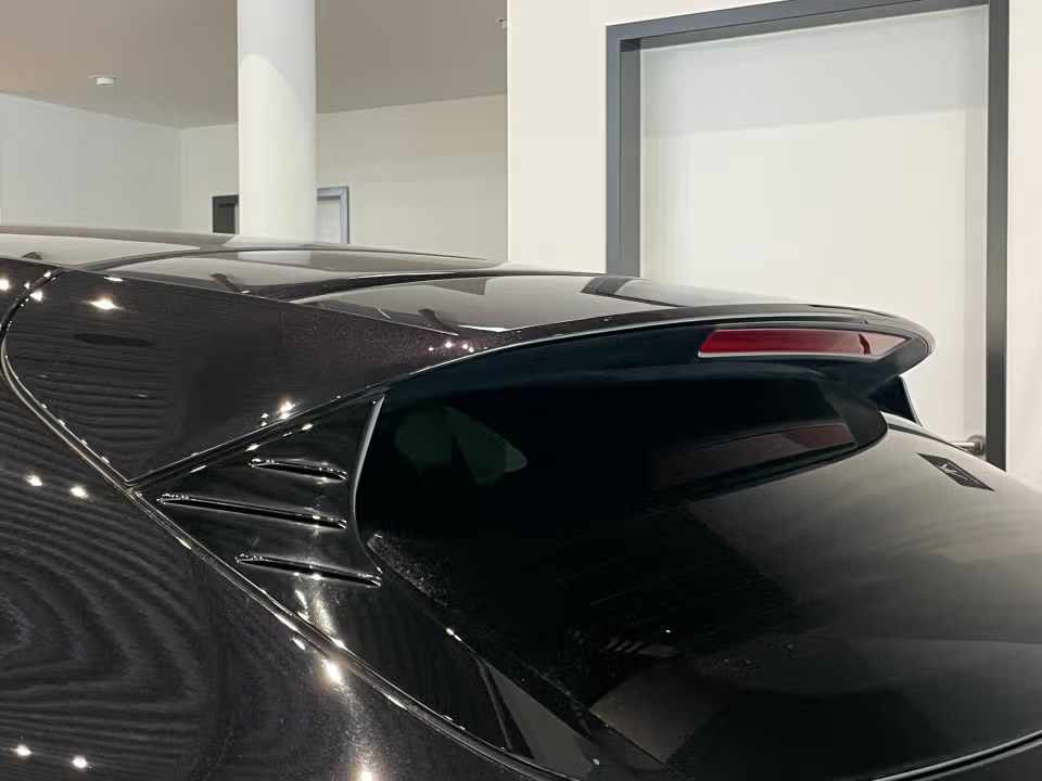 porsche-taycan-2023-eletrico