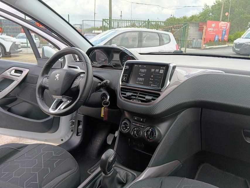 peugeot-2008-1-4-hdi-2015-diesel-1398cc