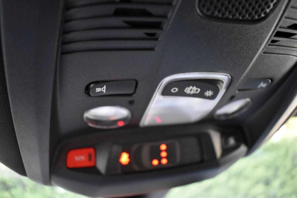 peugeot-5008-2018-diesel-1560cc