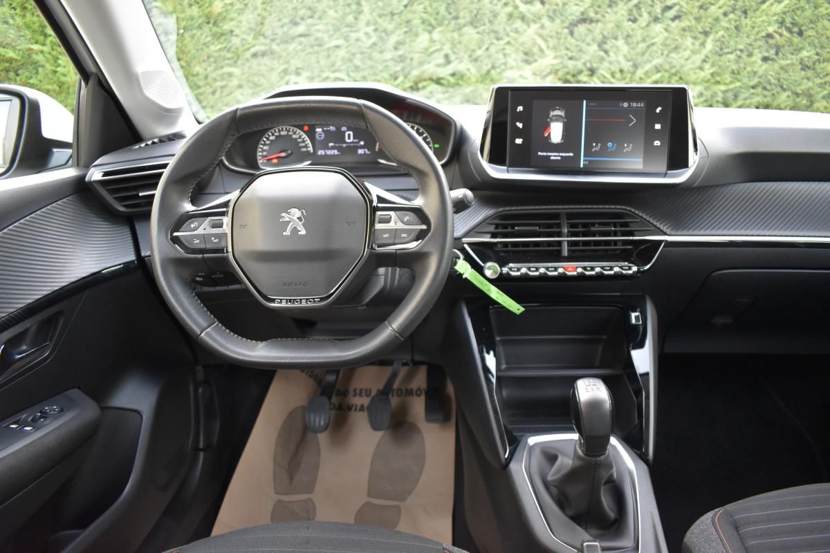 peugeot-208-2021-gasolina-1199cc