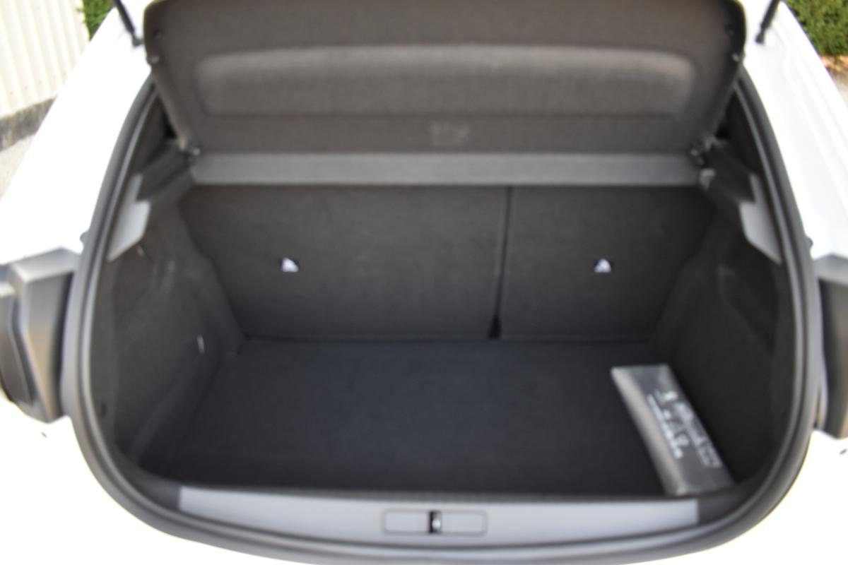 peugeot-208-2021-gasolina-1199cc
