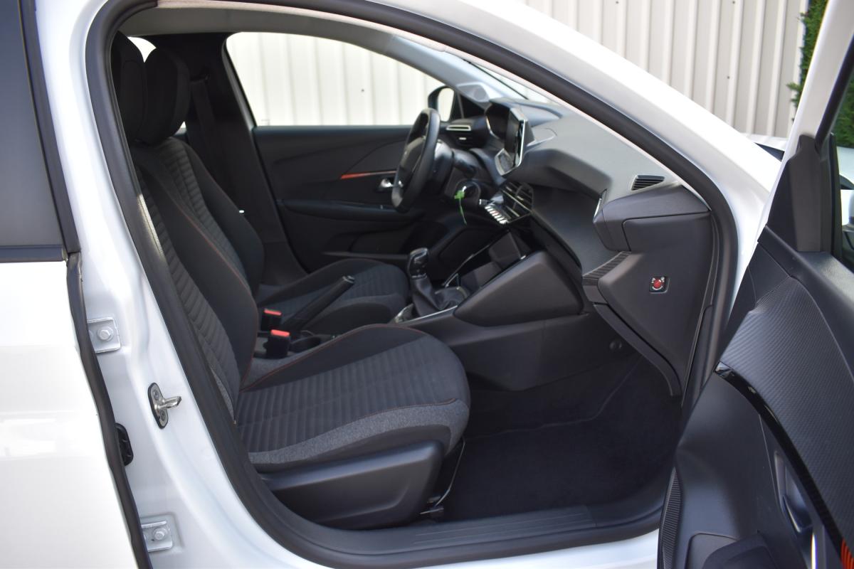 peugeot-208-2021-gasolina-1199cc