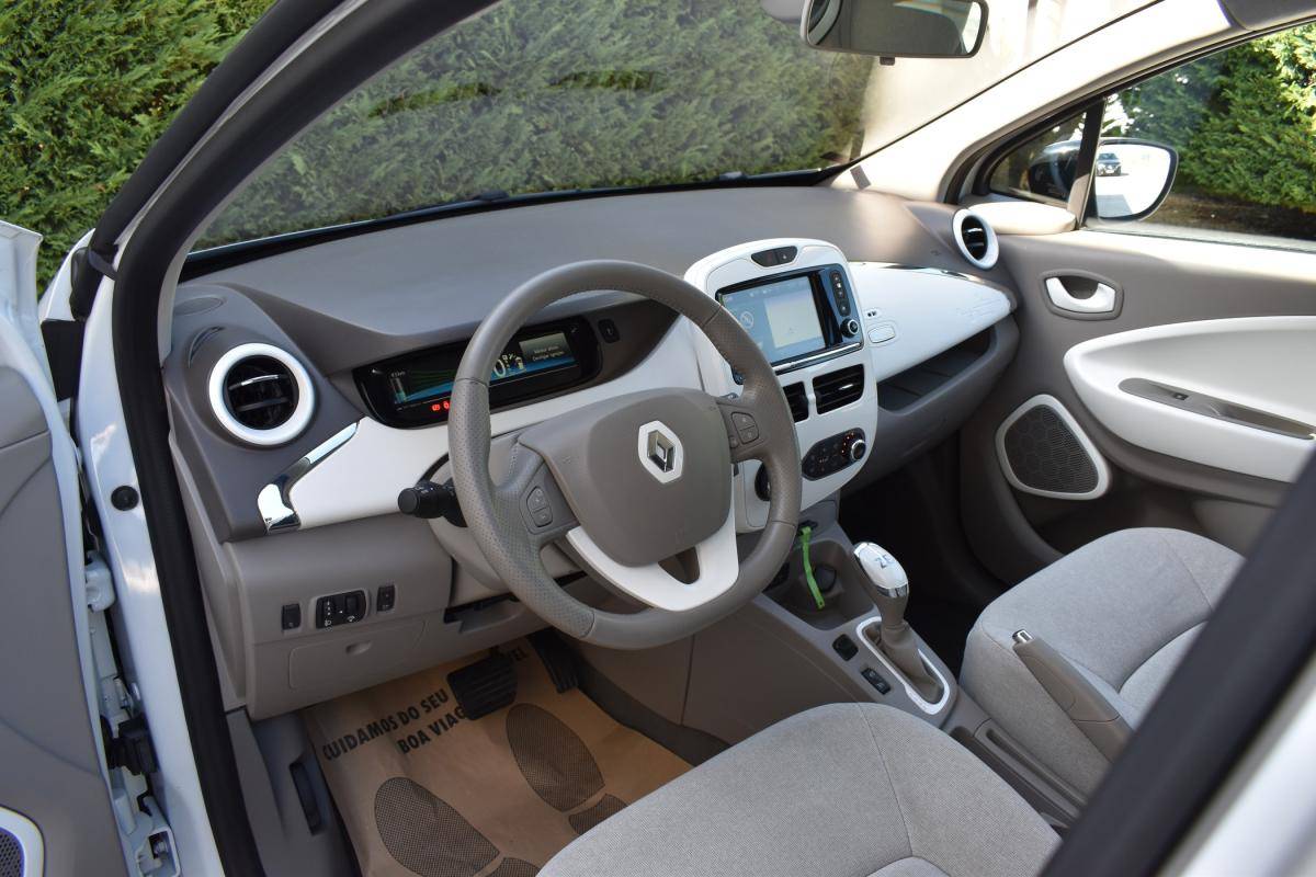 renault-zoe-2015-eletrico-0cc