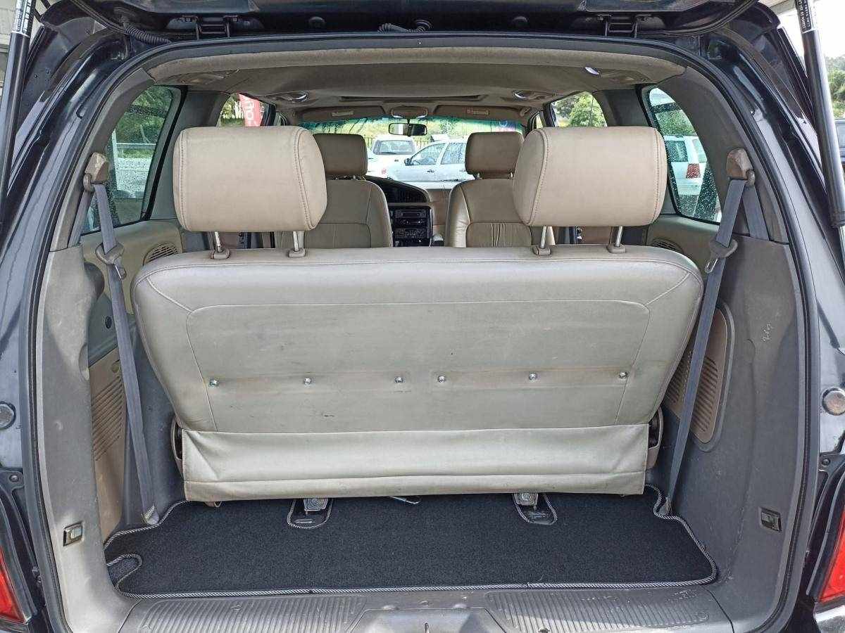 kia-carnival-2000-diesel-2900cc
