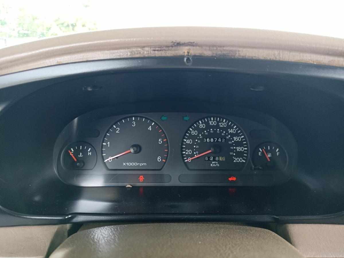 kia-carnival-2000-diesel-2900cc