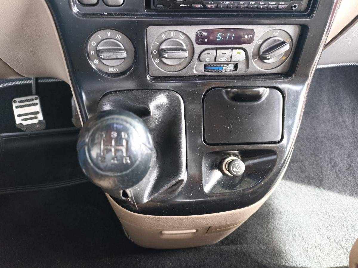 kia-carnival-2000-diesel-2900cc