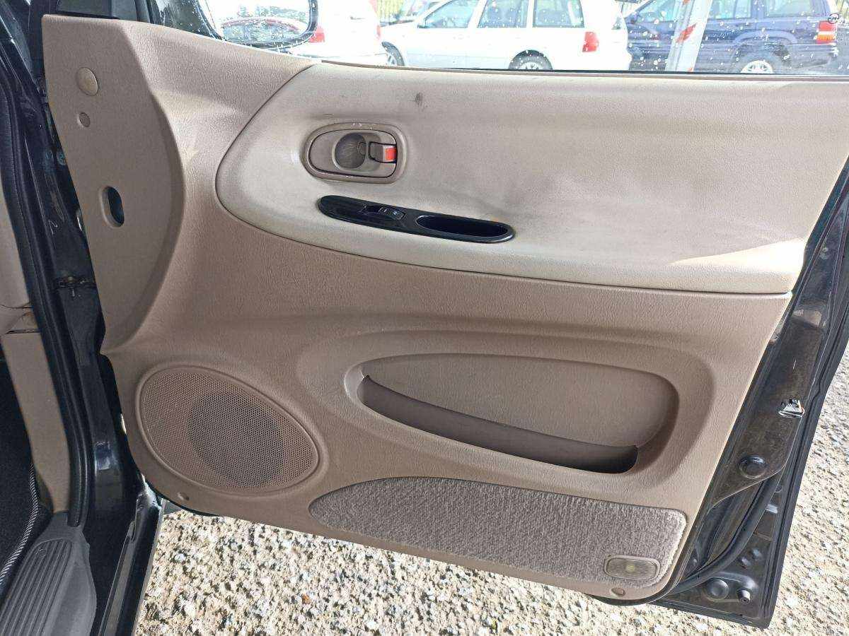 kia-carnival-2000-diesel-2900cc