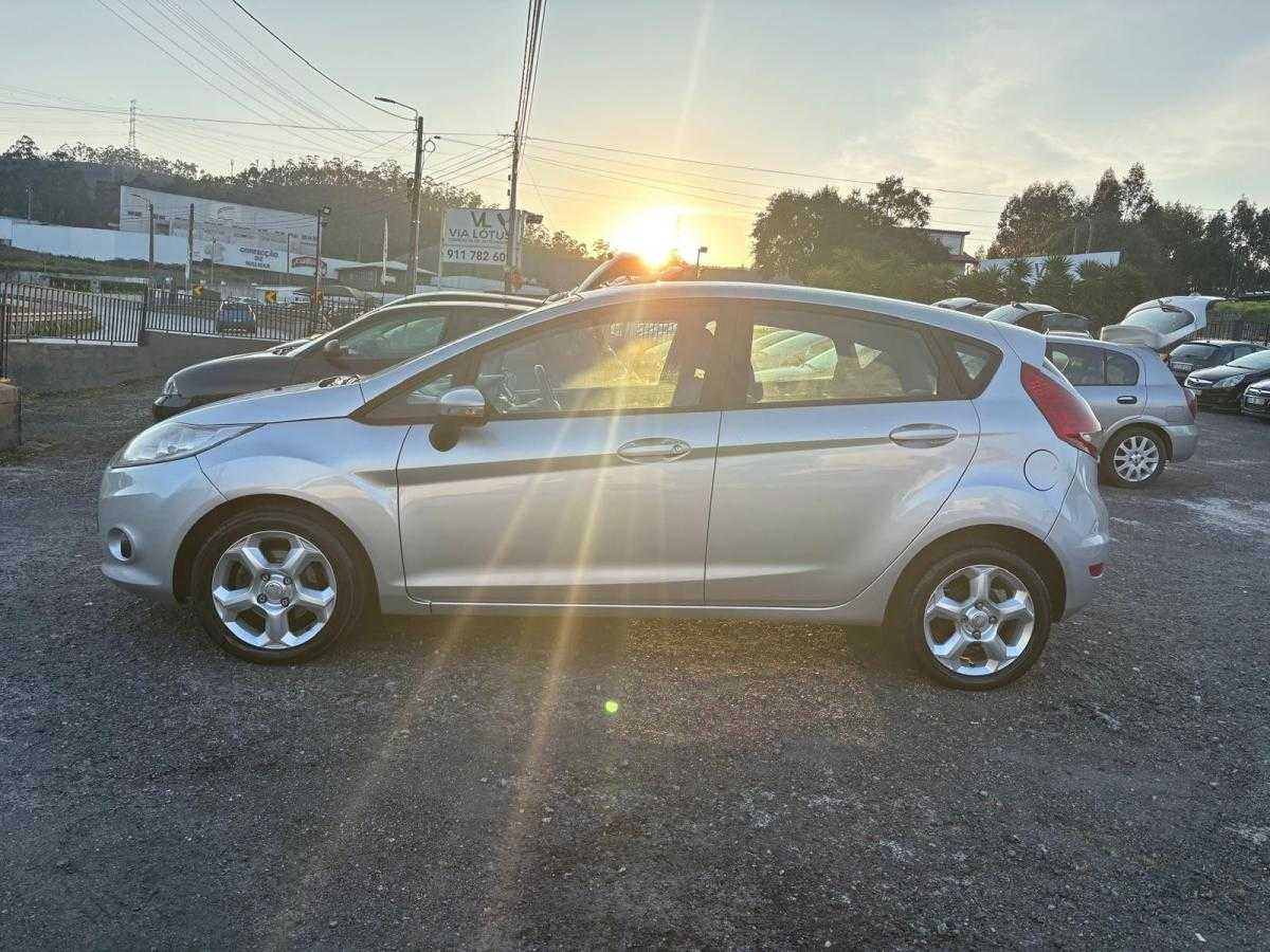 ford-fiesta-2010-gasolina-1242cc