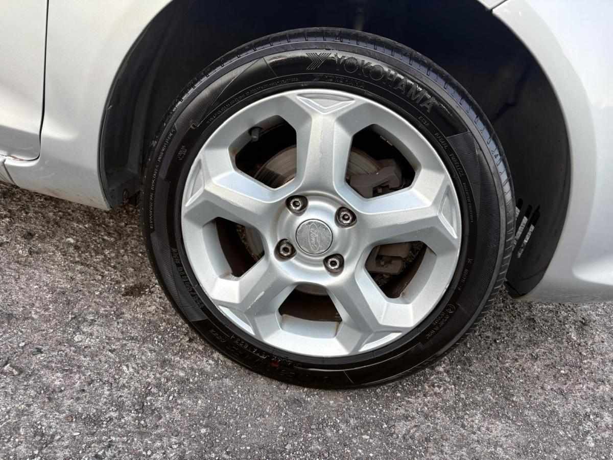 ford-fiesta-2010-gasolina-1242cc