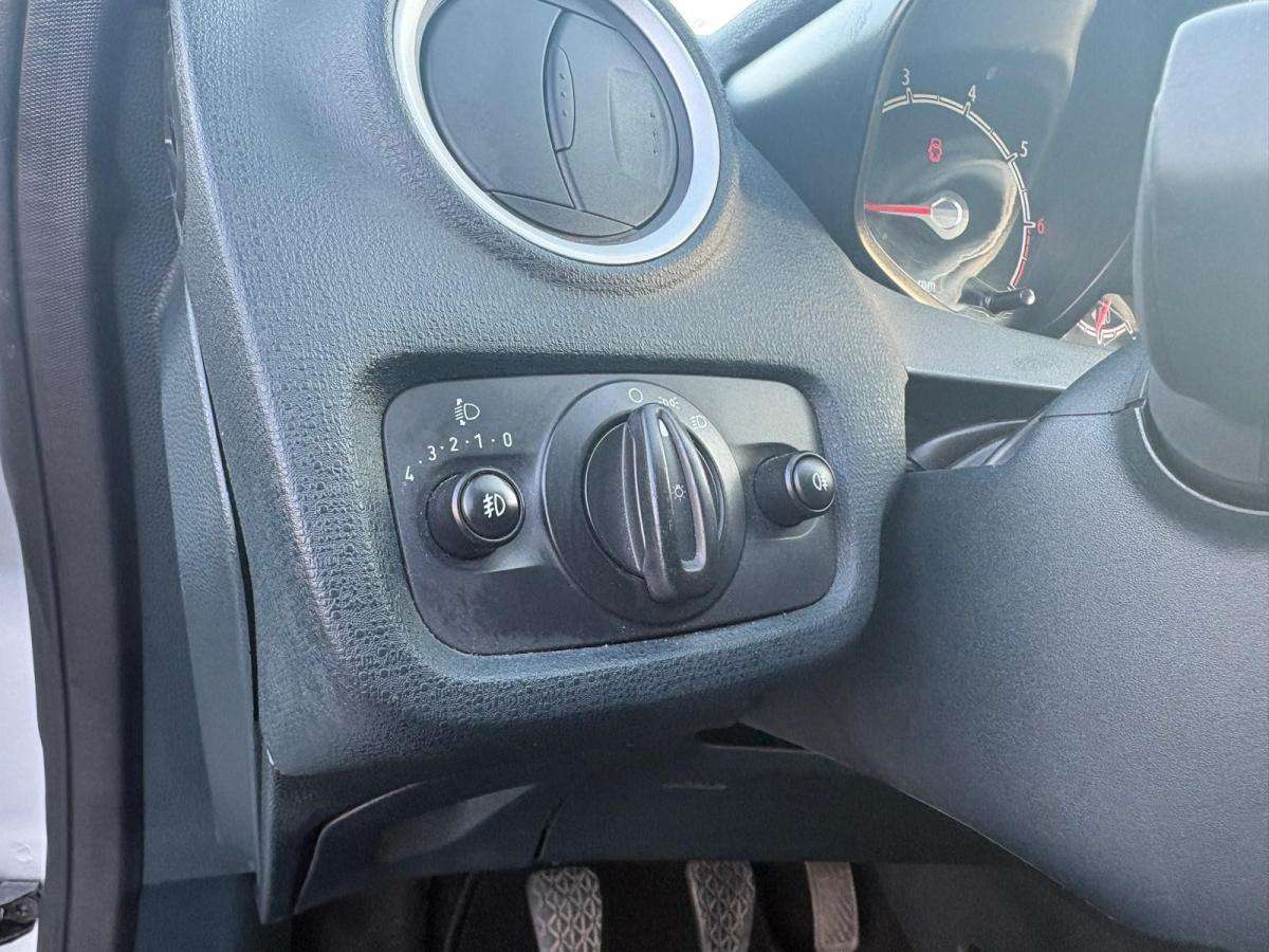ford-fiesta-2010-gasolina-1242cc