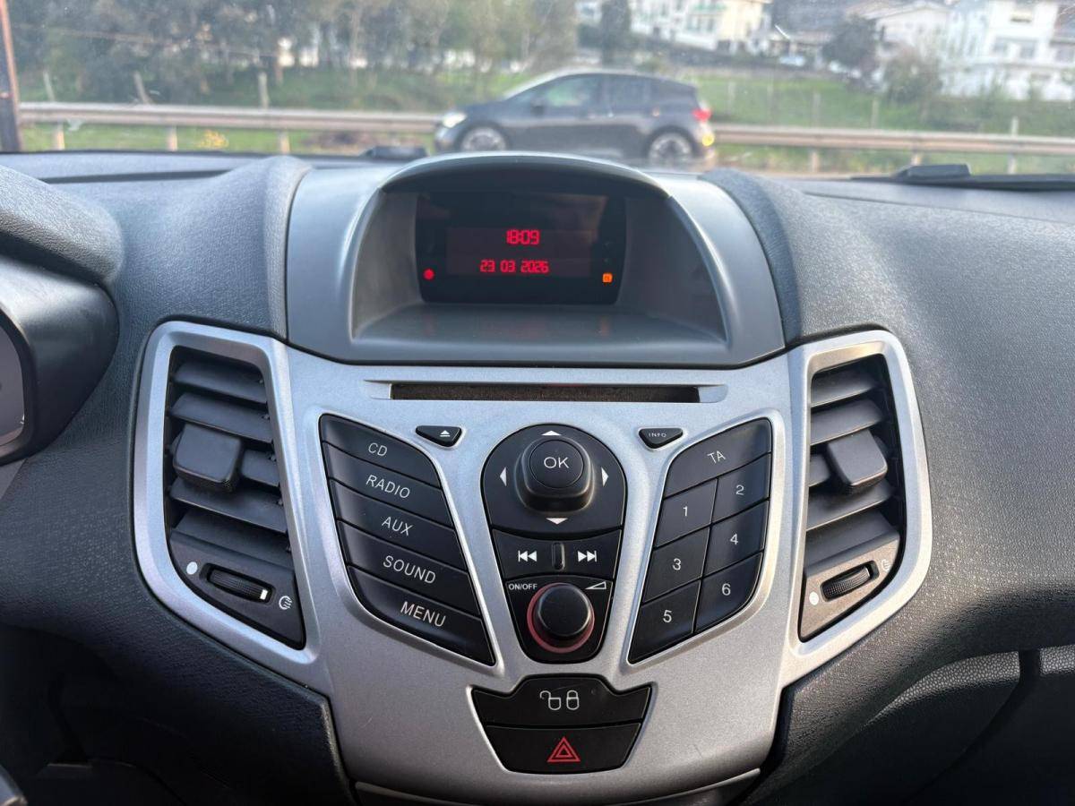 ford-fiesta-2010-gasolina-1242cc