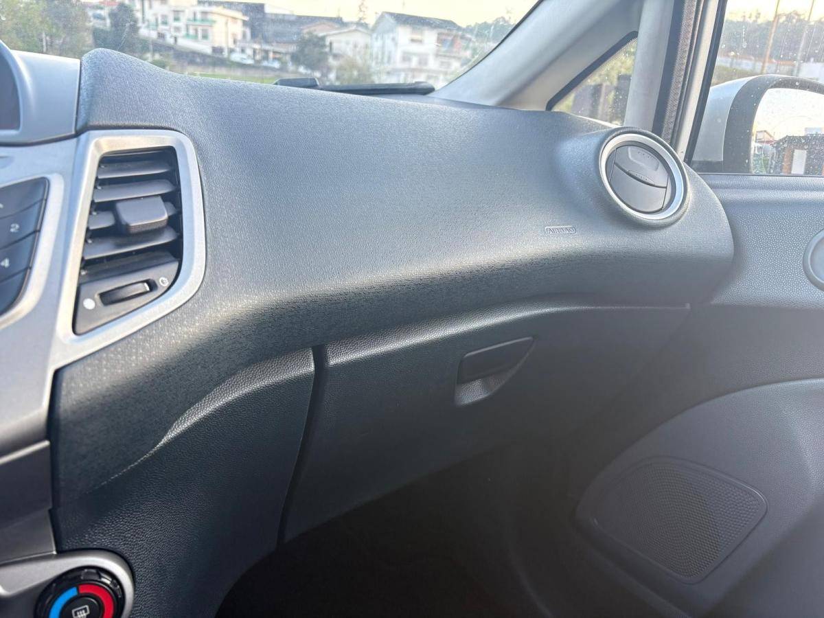 ford-fiesta-2010-gasolina-1242cc