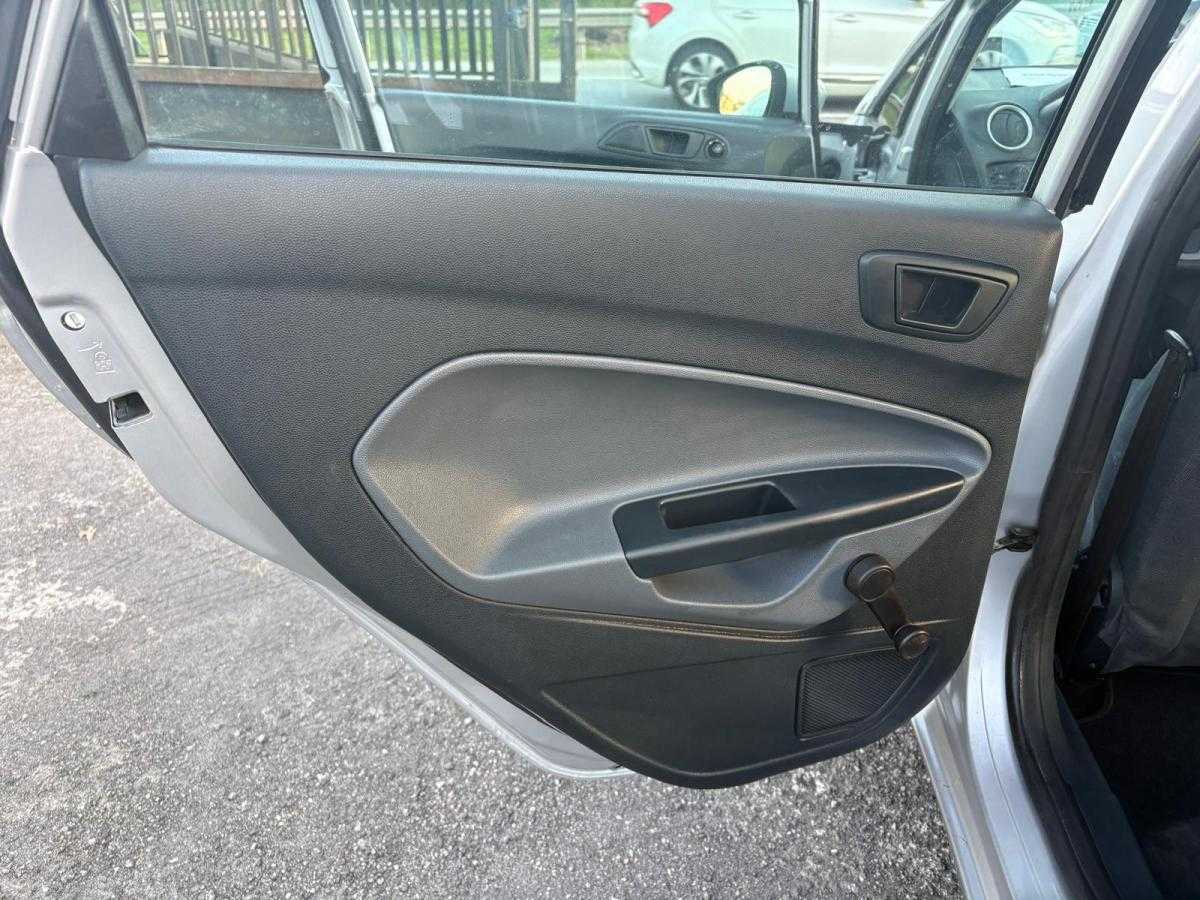 ford-fiesta-2010-gasolina-1242cc