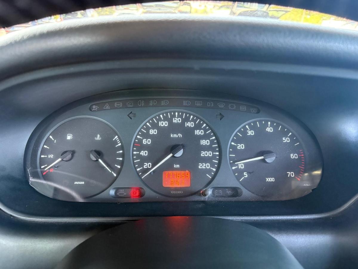 renault-megane-1998-gasolina-1390cc