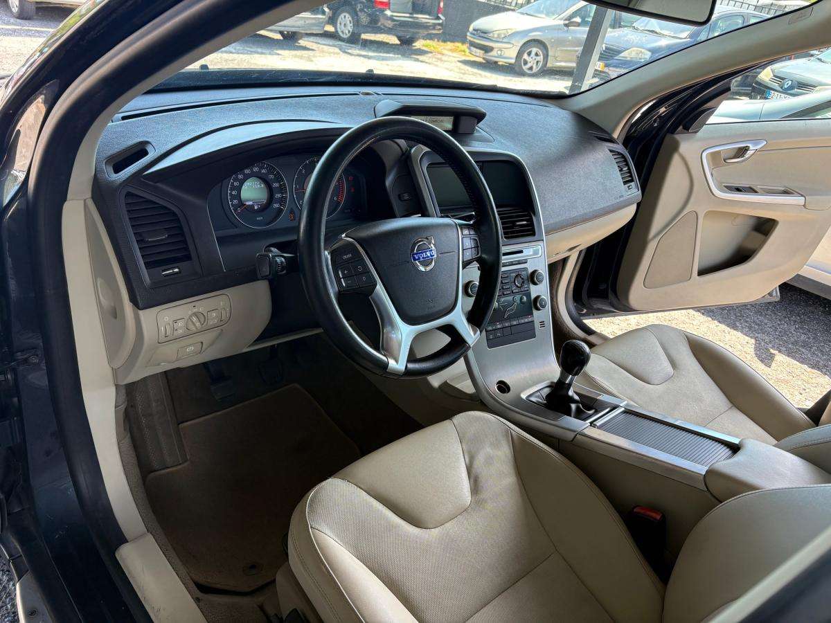 volvo-xc60-2010-diesel-2400cc