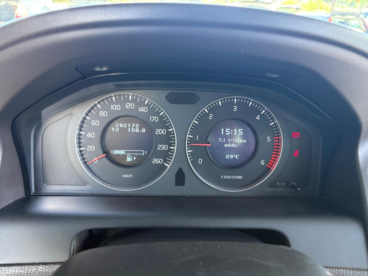 volvo-xc60-2010-diesel-2400cc