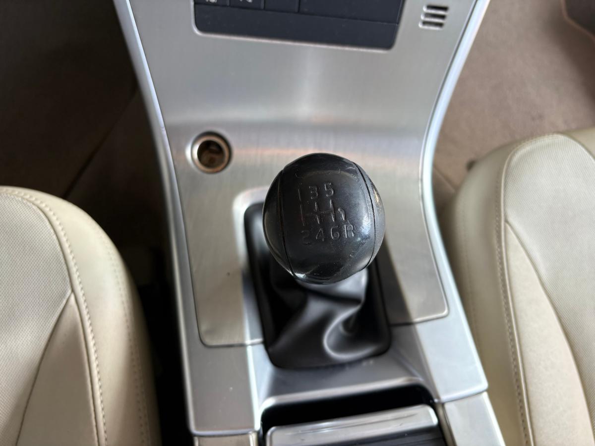 volvo-xc60-2010-diesel-2400cc