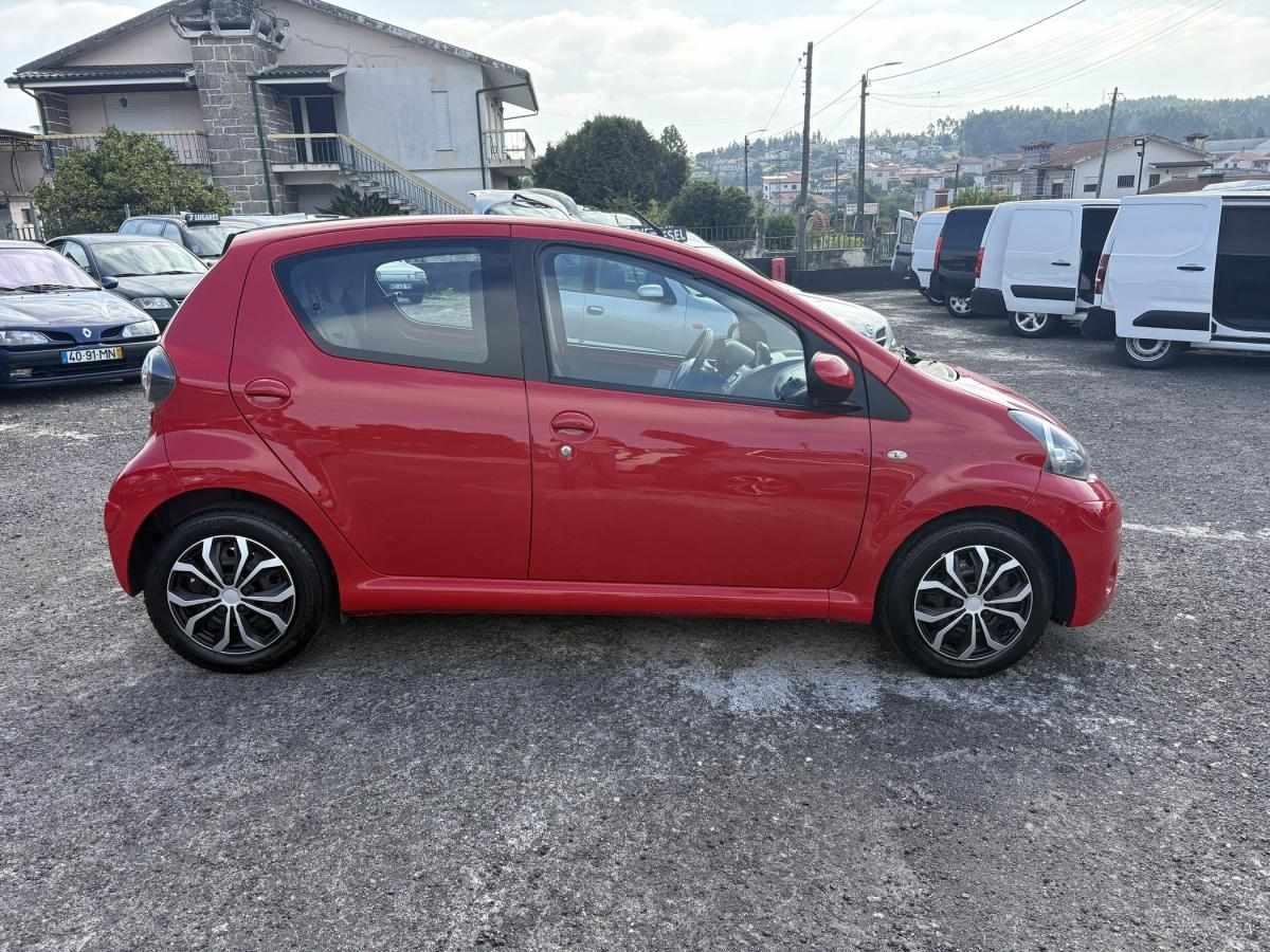 toyota-aygo-2014-gasolina-998cc