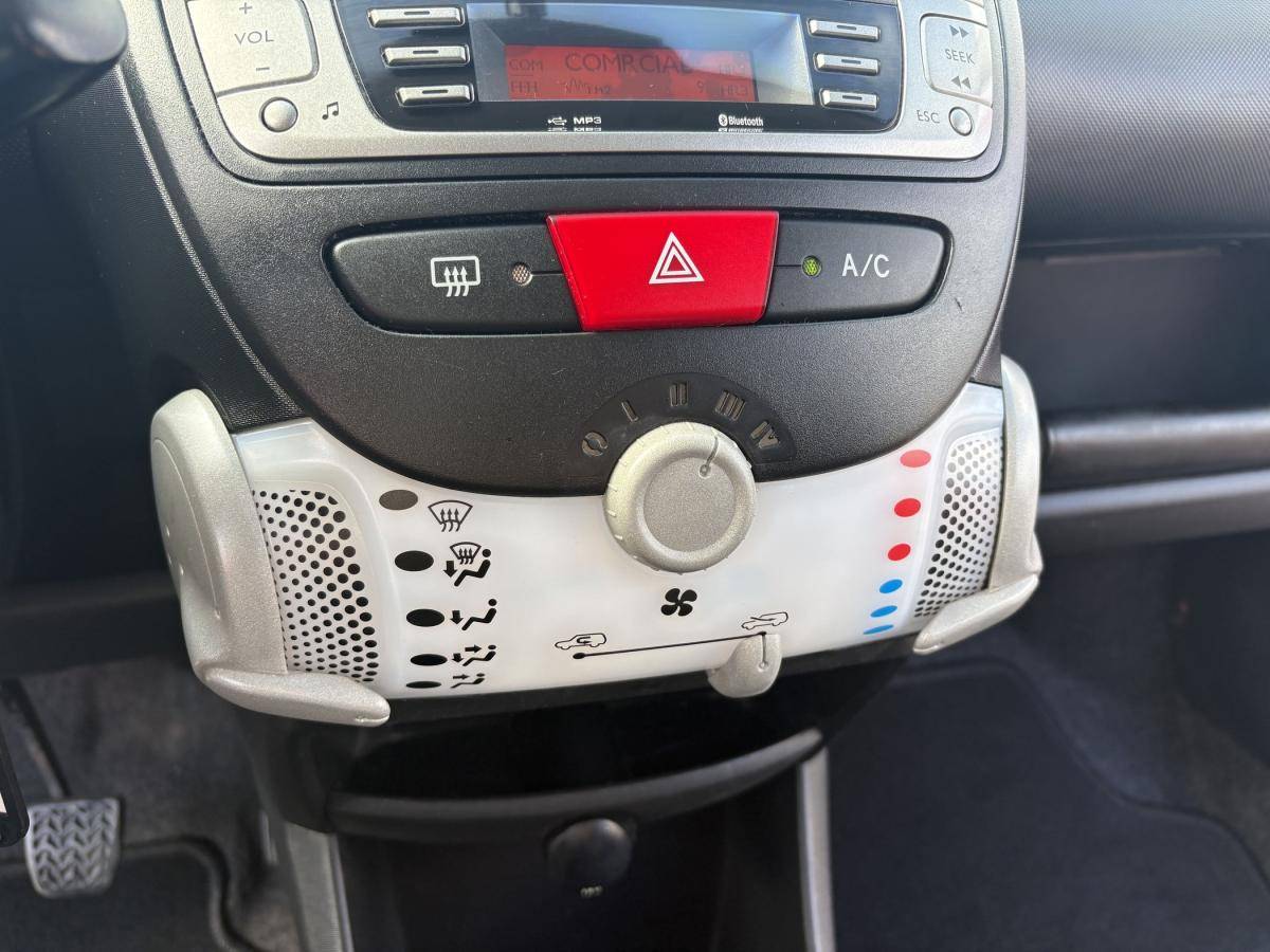 toyota-aygo-2014-gasolina-998cc