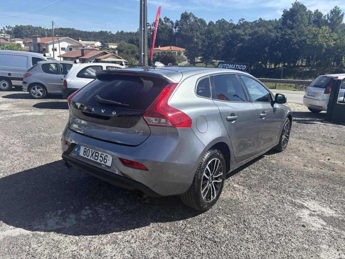 volvo-v40-2019-gasolina-1498cc