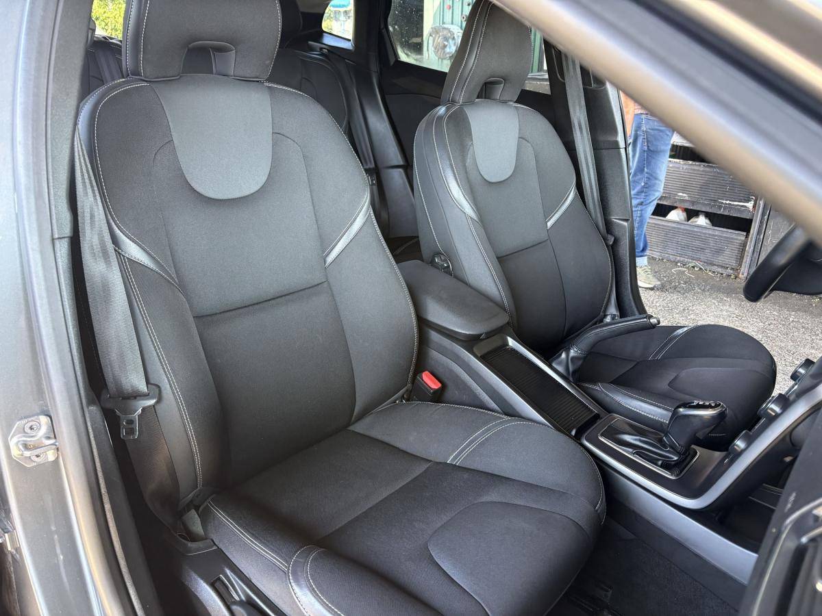 volvo-v40-2019-gasolina-1498cc