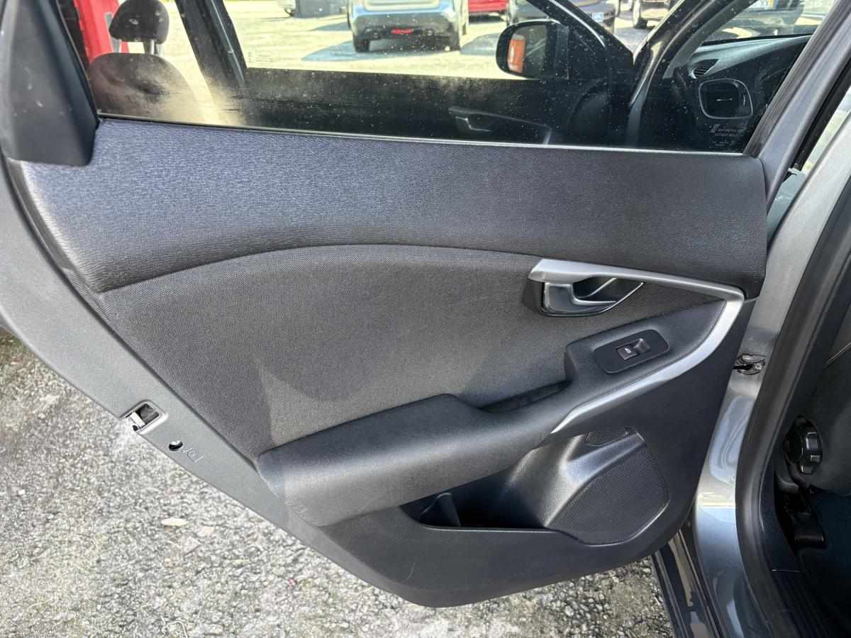 volvo-v40-2019-gasolina-1498cc