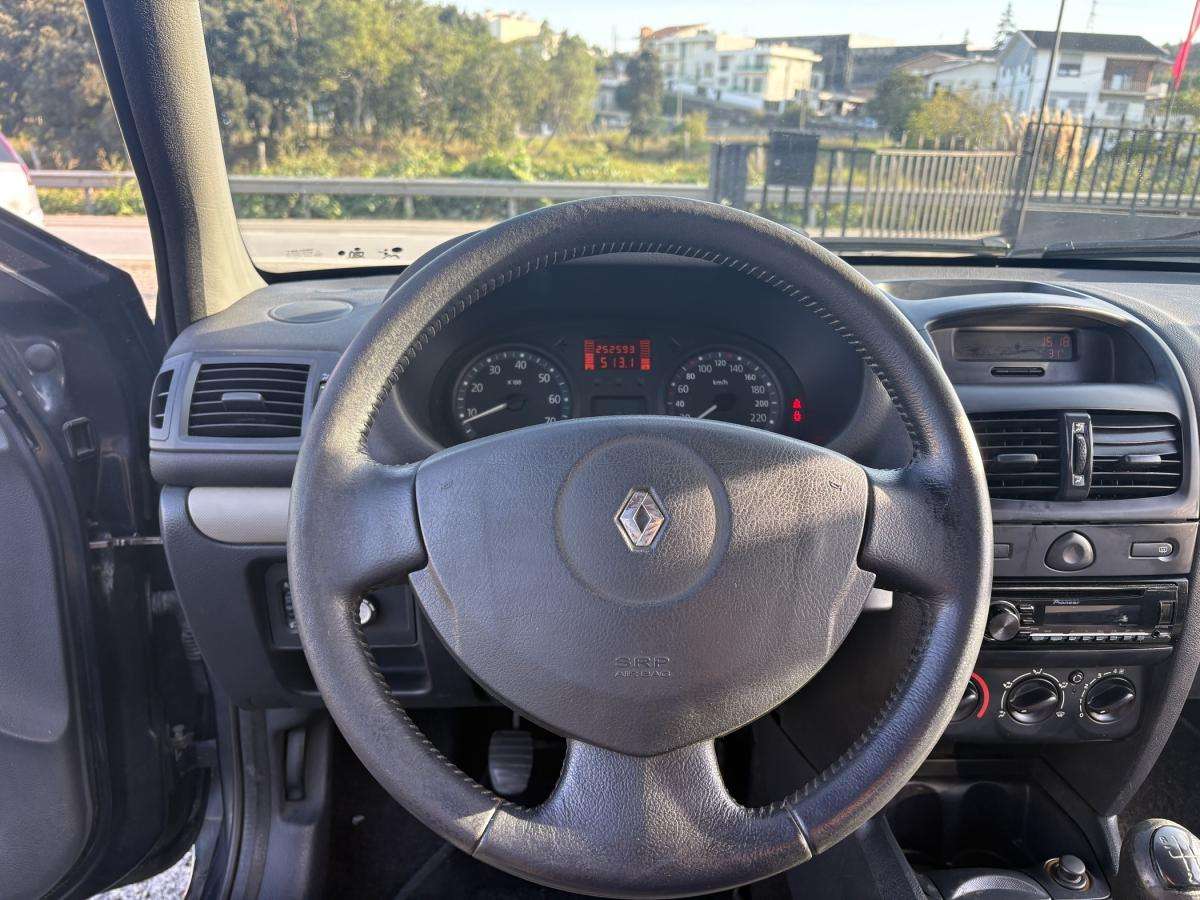 renault-clio-2004-gpl-1149cc