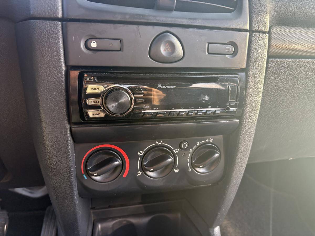 renault-clio-2004-gpl-1149cc