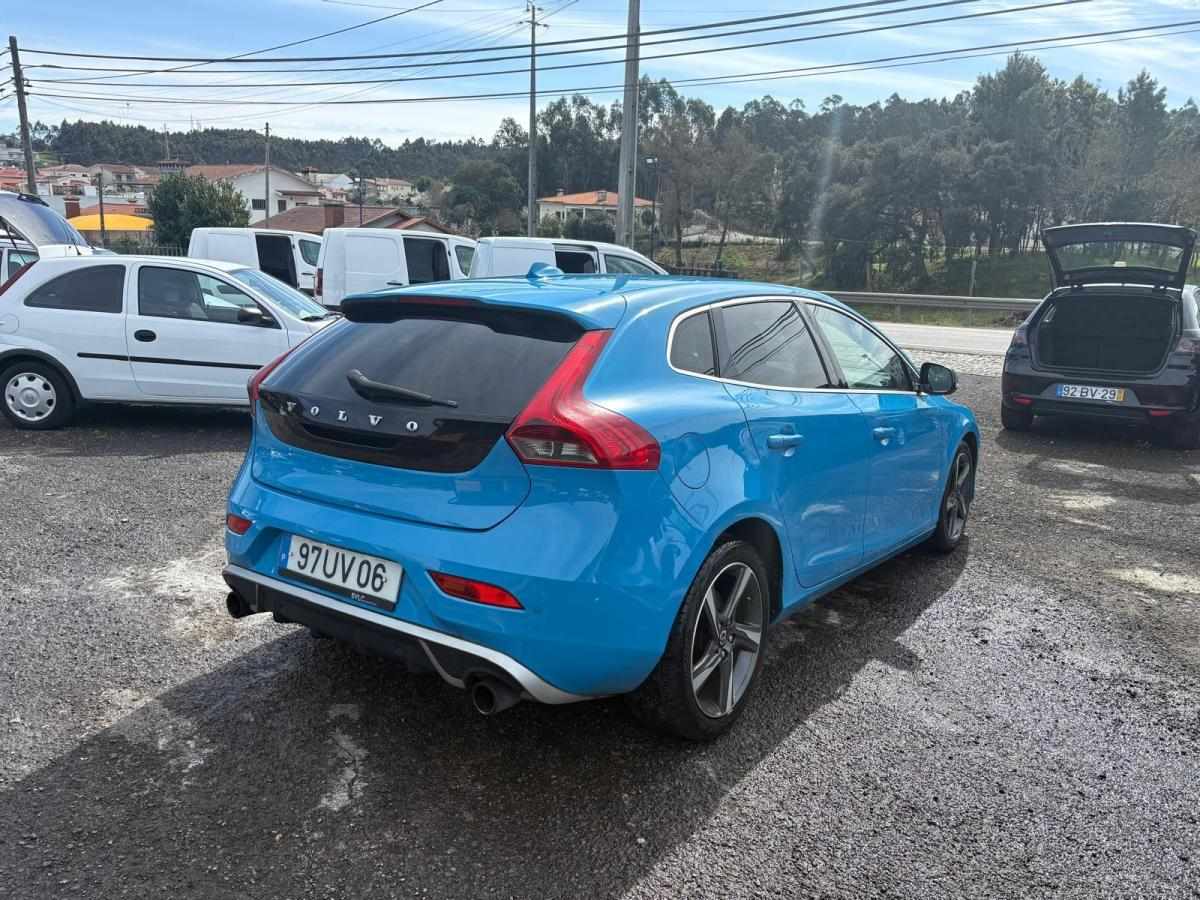 volvo-v40-2014-diesel-1560cc