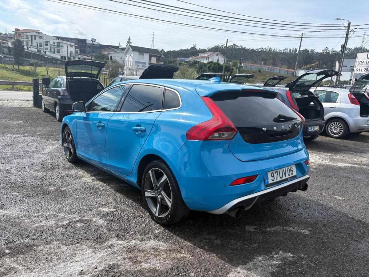volvo-v40-2014-diesel-1560cc