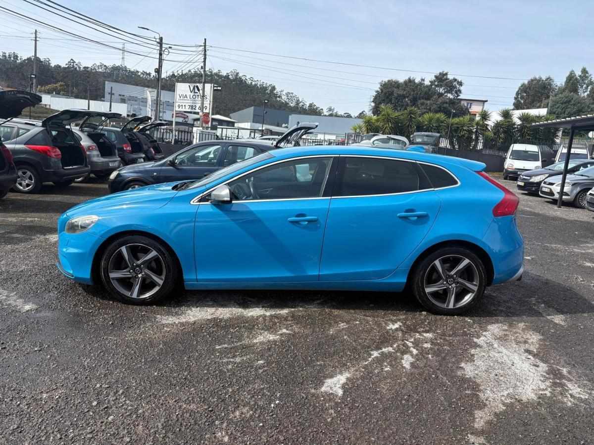 volvo-v40-2014-diesel-1560cc