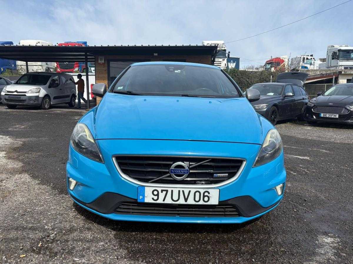 volvo-v40-2014-diesel-1560cc