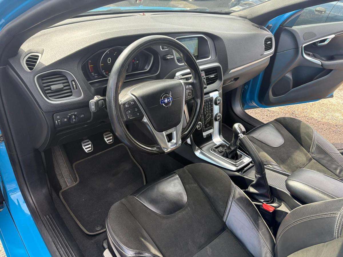 volvo-v40-2014-diesel-1560cc
