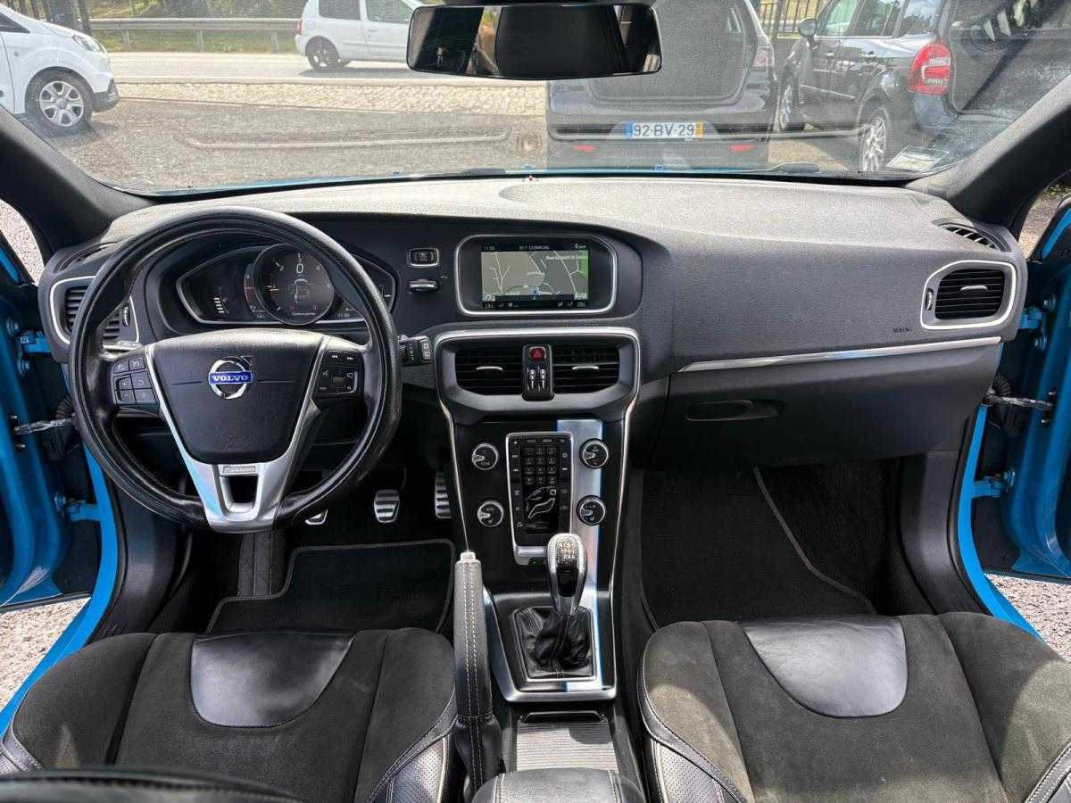 volvo-v40-2014-diesel-1560cc