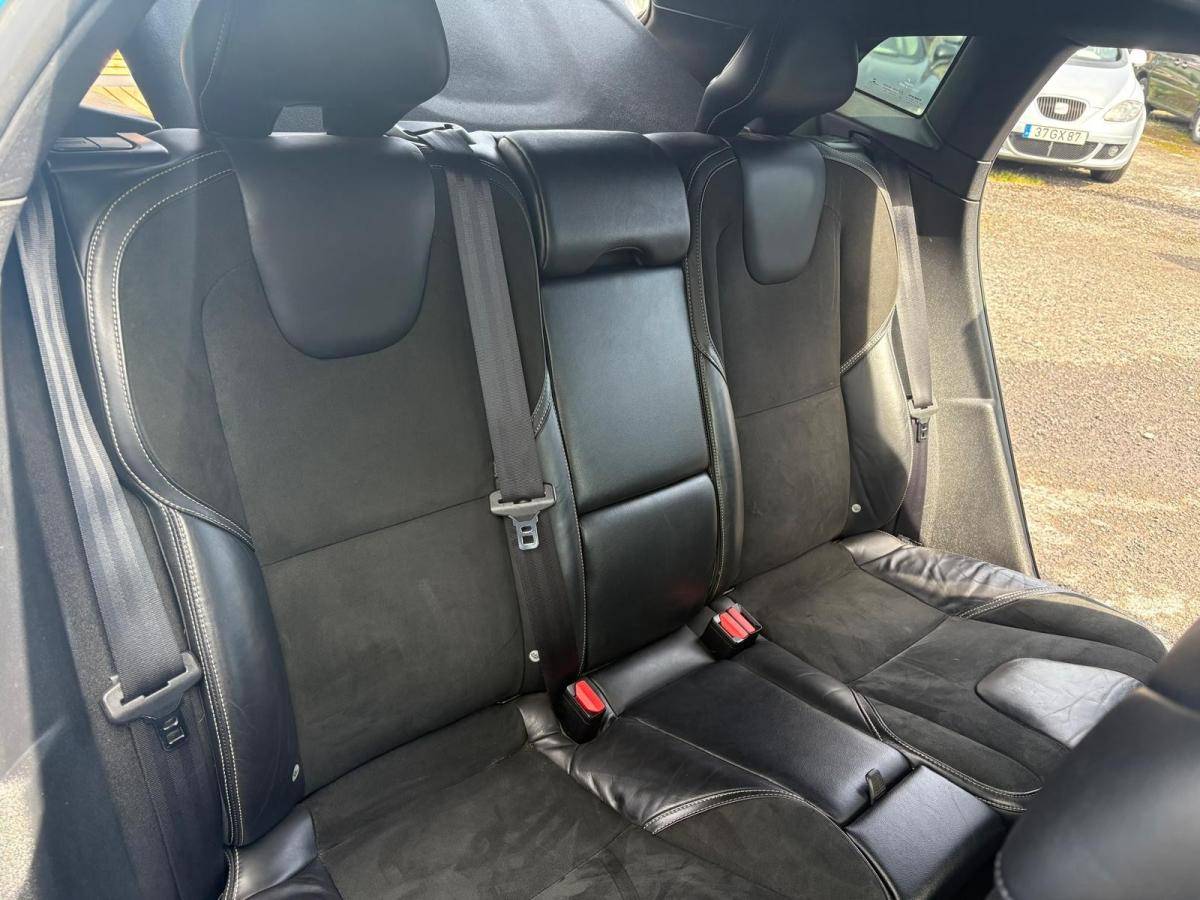 volvo-v40-2014-diesel-1560cc