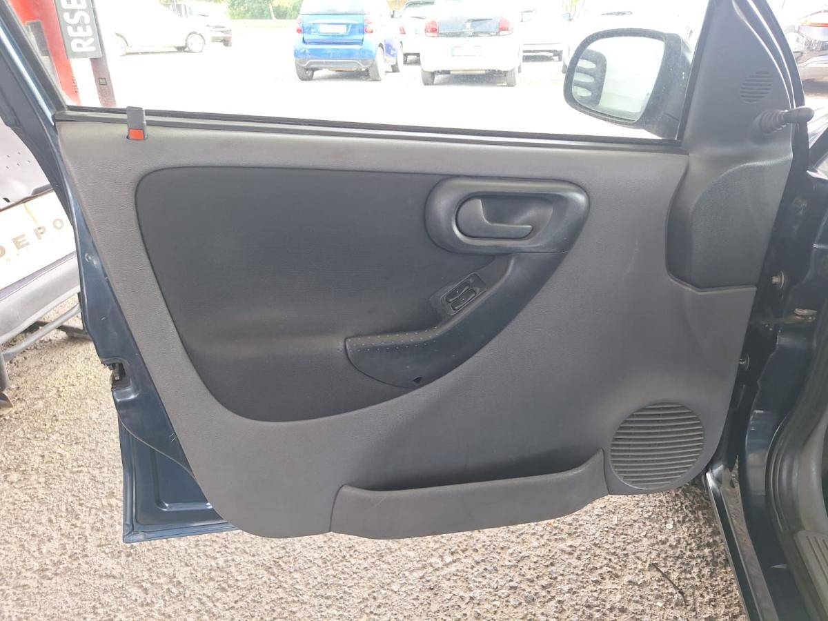 opel-corsa-2001-diesel-1686cc