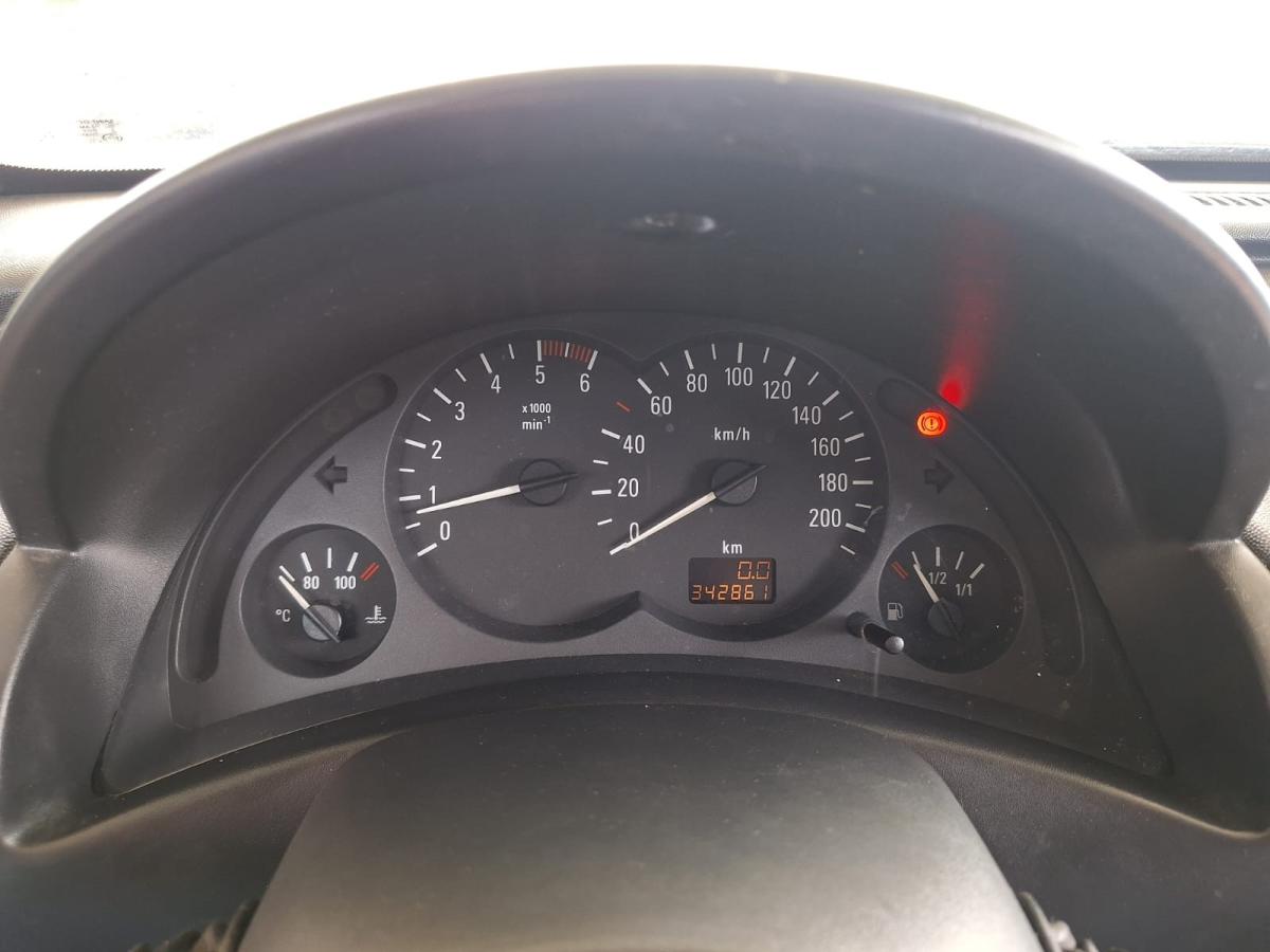 opel-corsa-2001-diesel-1686cc