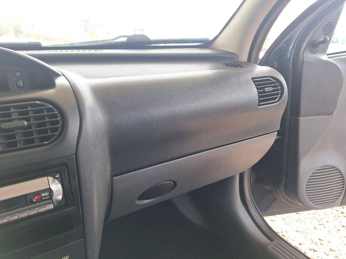 opel-corsa-2001-diesel-1686cc