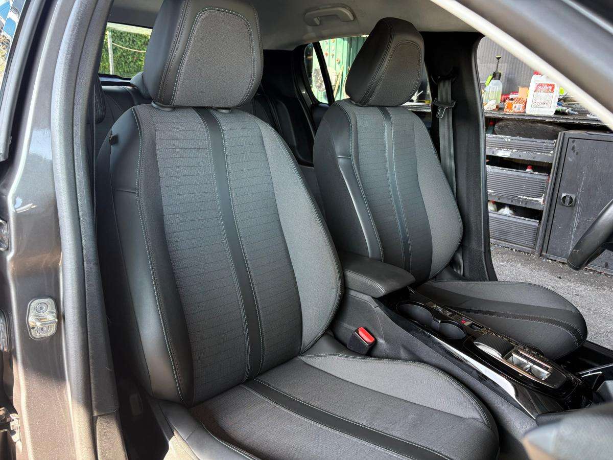 peugeot-208-2023-gasolina-1199cc